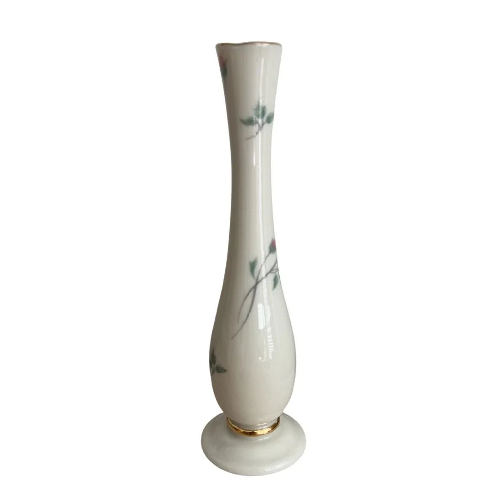Lenox Rose Manor Bud Vase Ivory Colored Porcelain 24K‎ gold trim 7